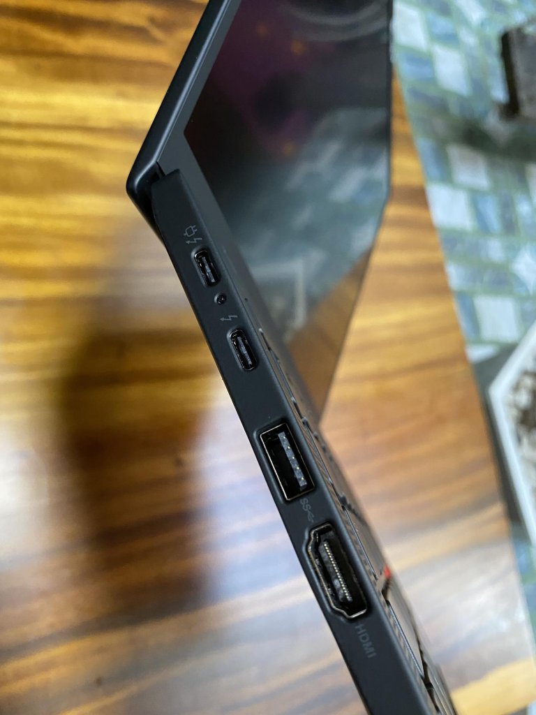 Thinkpad-X1-carbon-Gen-9-Core-i7-10.jpg