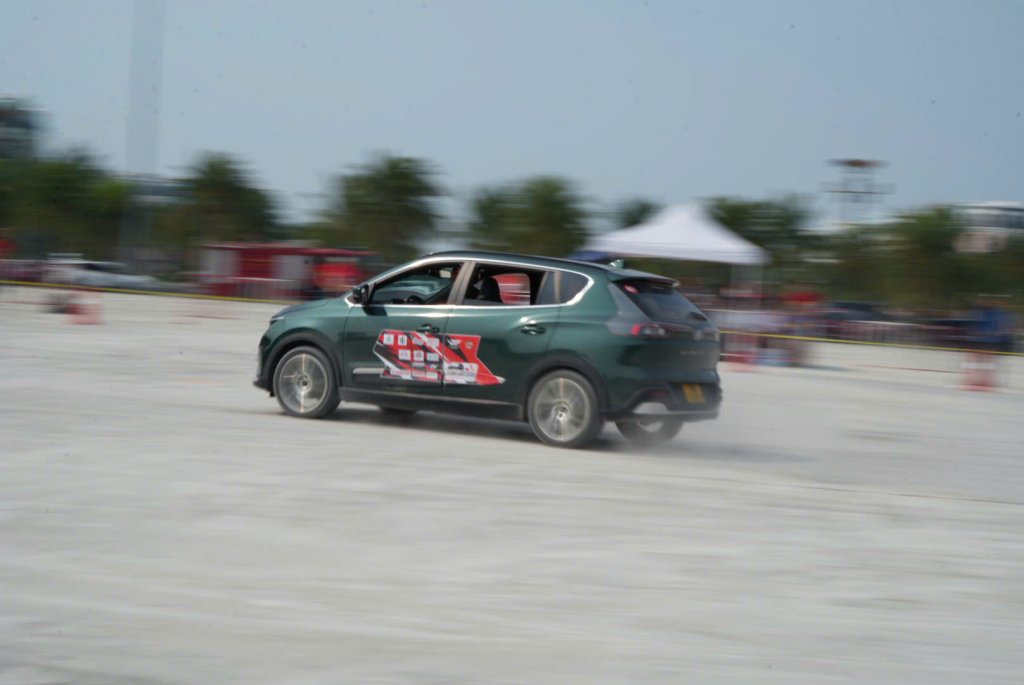 z7645340233631_c9c578cf58ffeb8b619f0ac68b7d066b.jpg