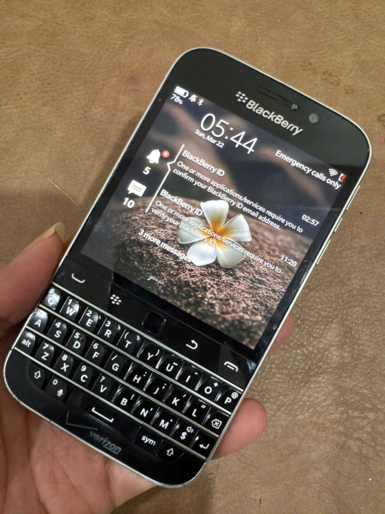 z7646671551046_102427d5c5e688d0cd267644f00b5fc0.jpg