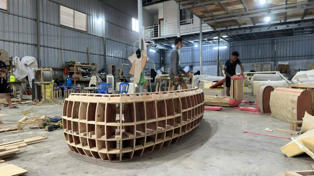 mau sofa da ni vang phong khach dep hien dai ha noi sf451 (8).jpg