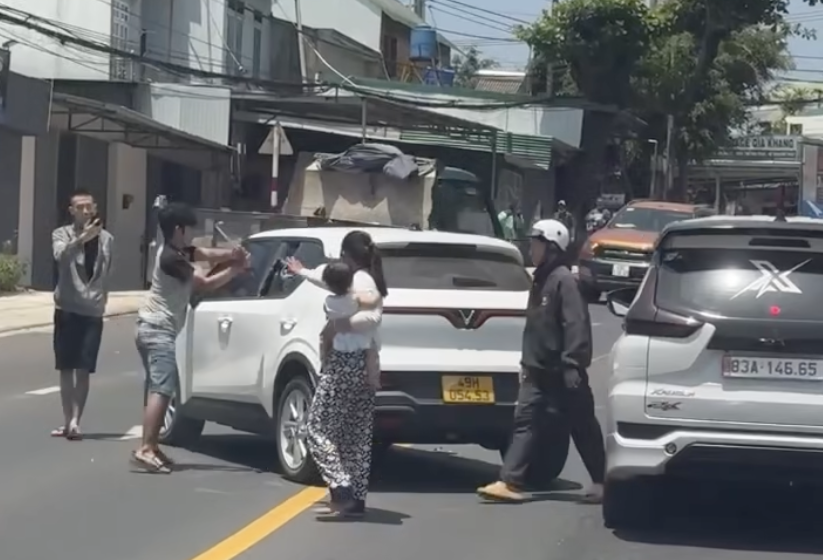 dap pha taxi.png