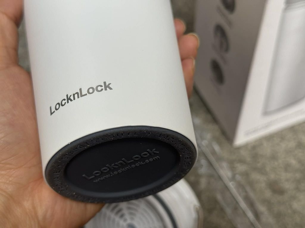 Bình giữ nhiệt kèm ống hút có quai xách 540ml LocknLock LHC426811.jpeg