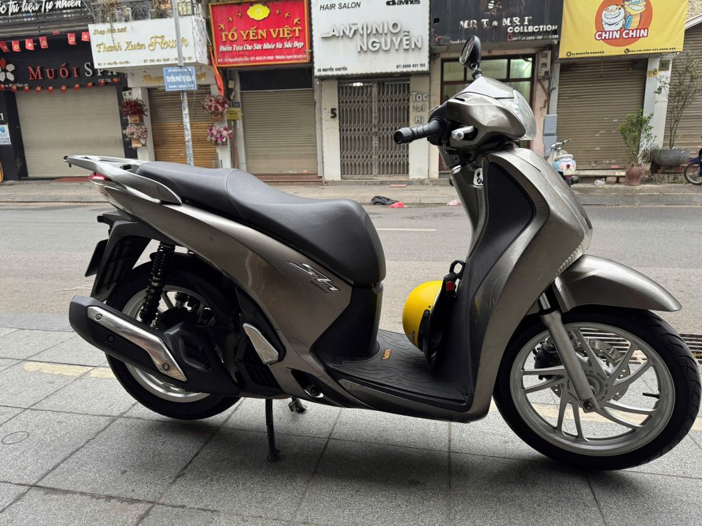 z7658935901159_5cc3e0bba8084d3ab6fde353ed6f1bf7.jpg
