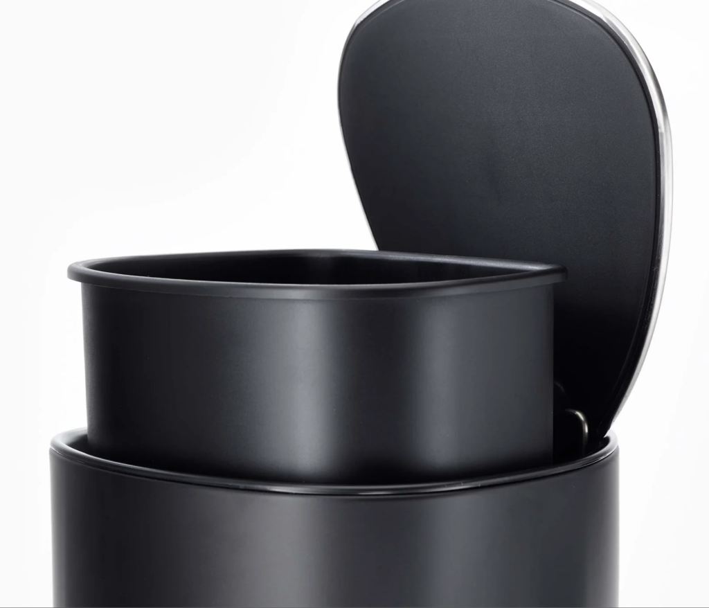 Thùng rác có bàn đạp màu đen nhám EasyStore™ 5L Joseph Joseph 705956.png