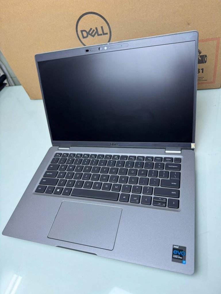 ban-phim-va-man-hinh-dell-latitude-5420-sac-net.jpg