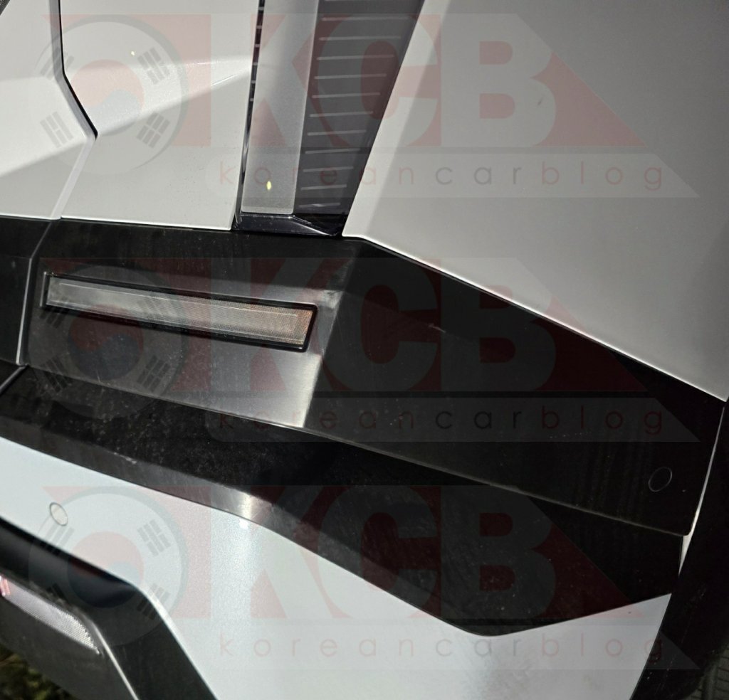 hyundai-tucson-nx5-rear-design-leaked-2-1775436944296-1775436944425359933895.jpg