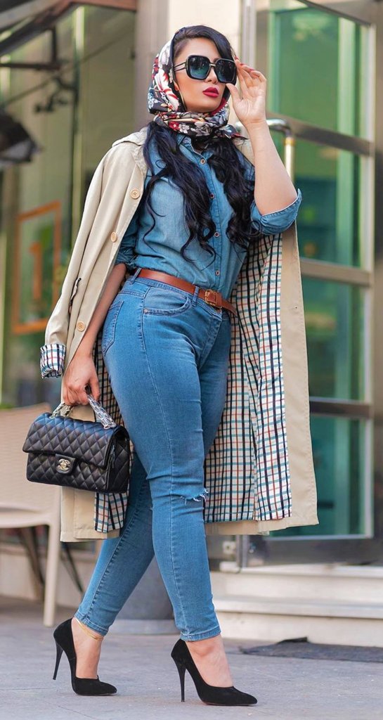 1280px-Velenjak_2019_Tehran_Chanel_Bag_with_RICH_TEXTURES_2.jpg