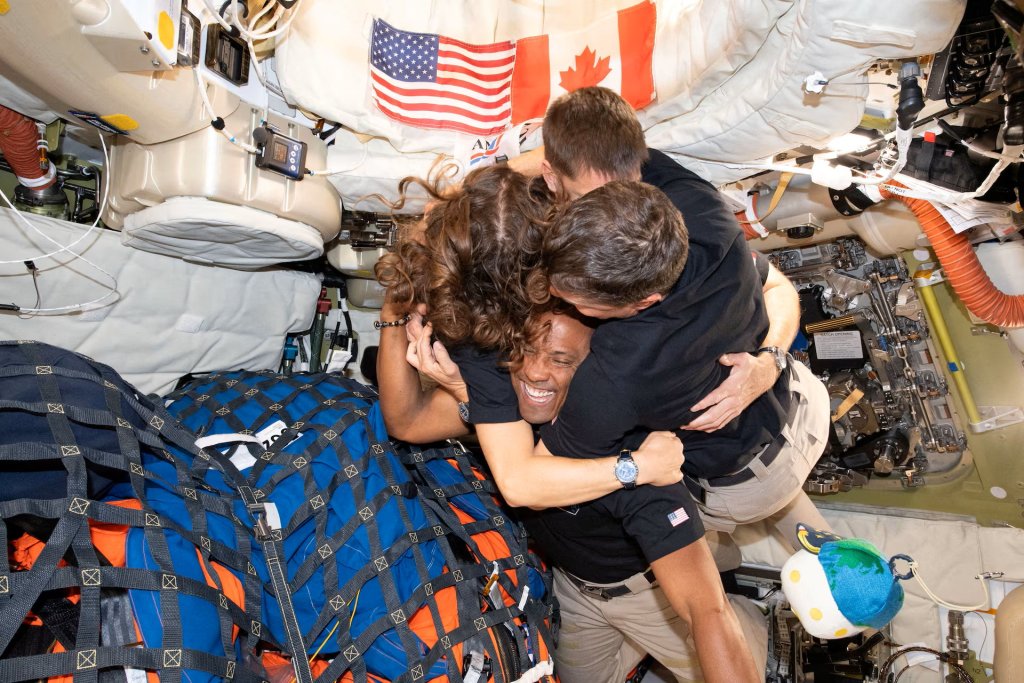 Space 2026_4_6 (x4).jpg