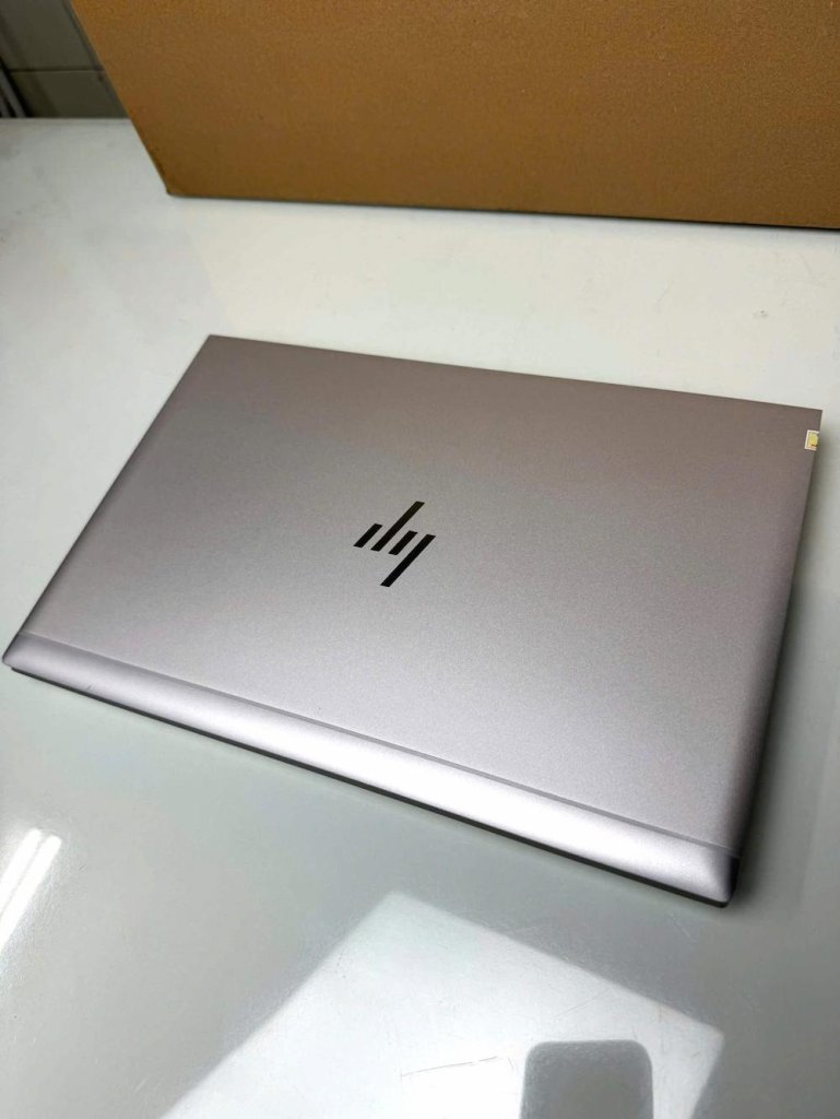 hinh-anh-thuc-te-hp-elitebook-830-g8-laptopdt.jpg