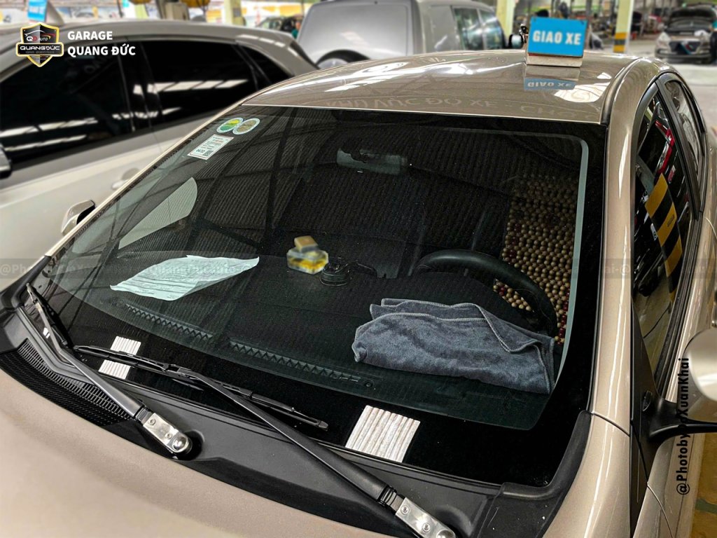 TOYOTA VIOS 2025 VÀNG CÁT - MÓP CAPO, VỠ ĐÈN quangducauto khaiphuchoi (2).jpg