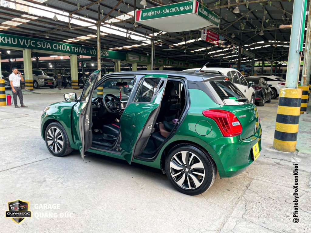 SUZUKI SWIFT -  ĐỔI MÀU TỪ XÁM SANG XANH LÁ TRỪ NÓC KHAIPHUCHOI QUANGDUCAUTO (30).jpg