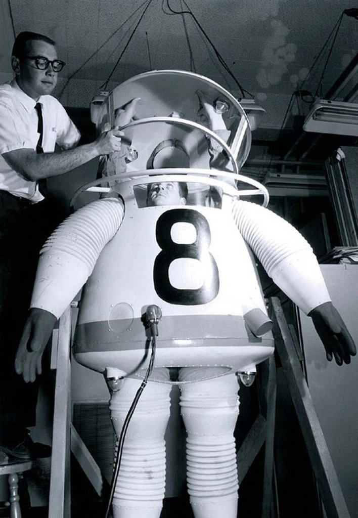 Space 1960 (3).jpg