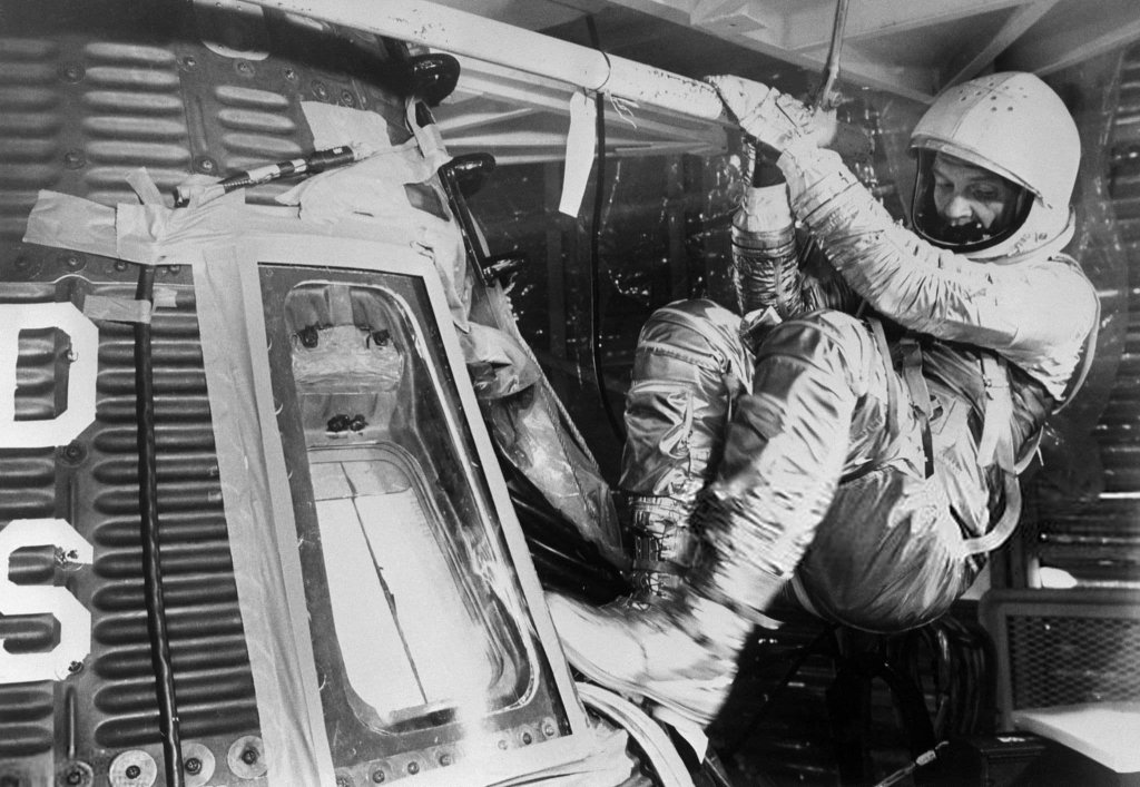 Space 1962_2_20 (15).jpg