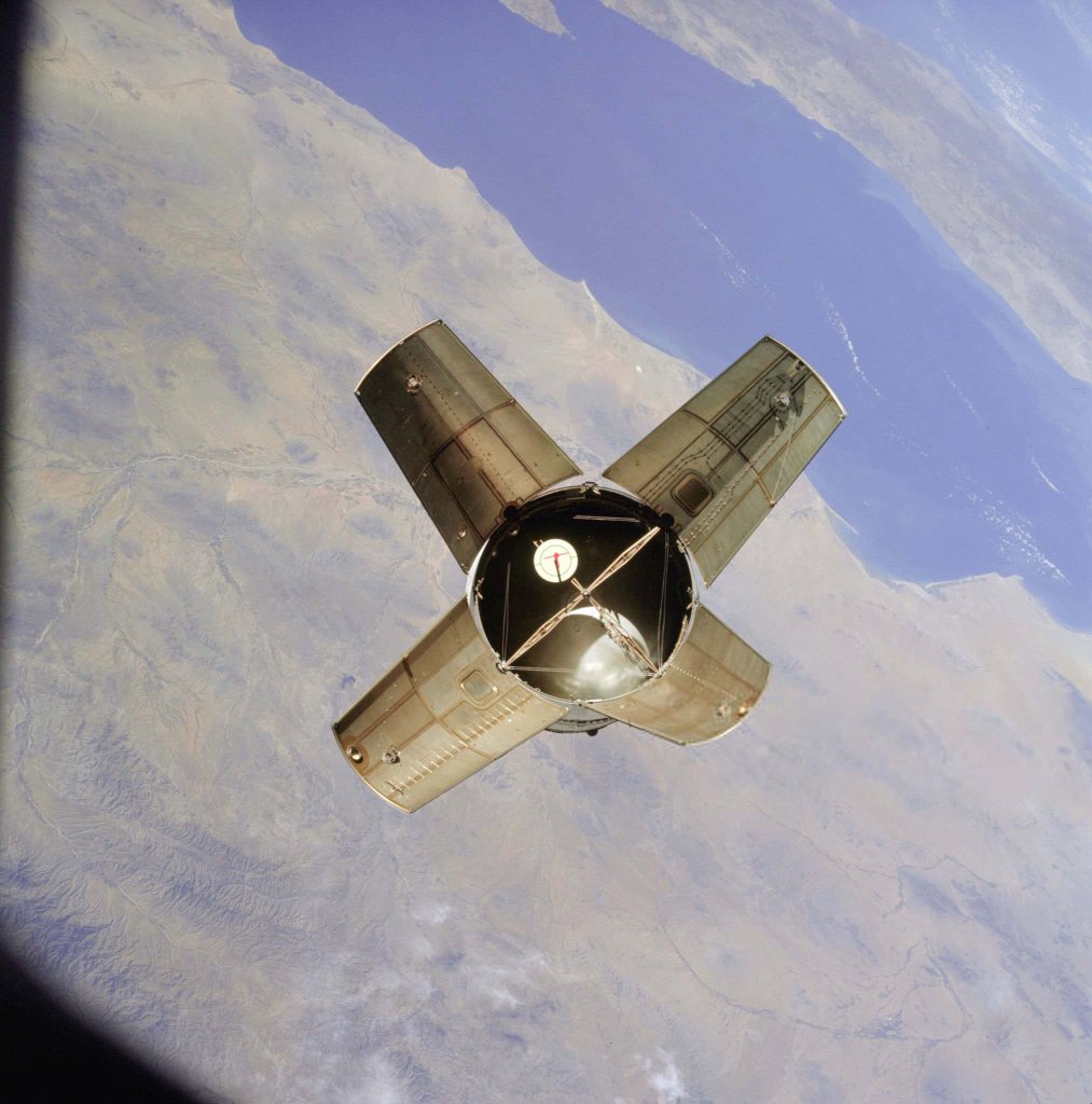 Space 1968_10_11 (17).jpg