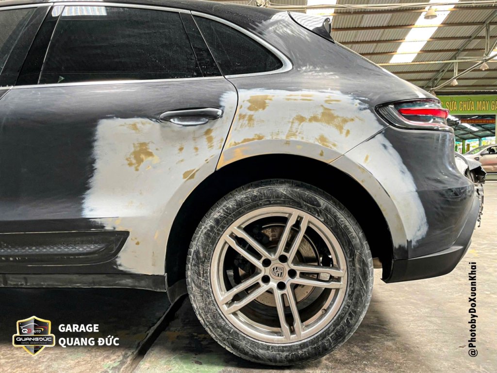 PORSCHE MACAN - MÓP HÔNG, CỬA SAU LÁI quangducauto khaiphuchoi (11).jpg