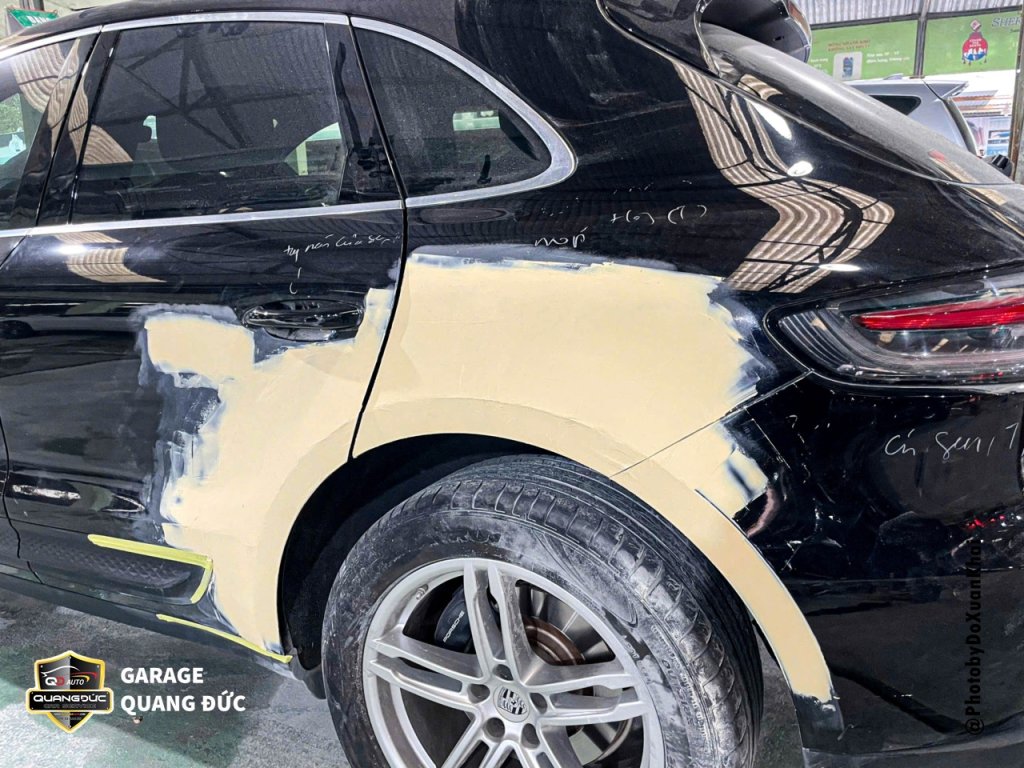 PORSCHE MACAN - MÓP HÔNG, CỬA SAU LÁI quangducauto khaiphuchoi (12).jpg