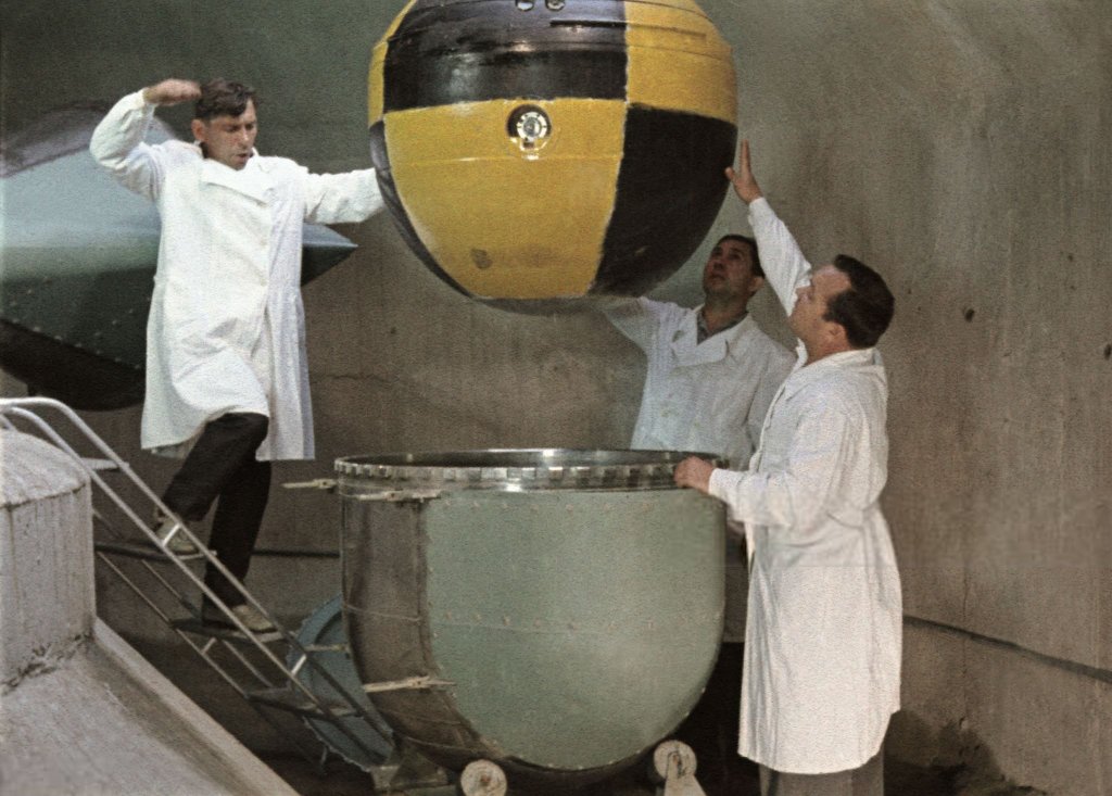 Space 1969_5_17 (2).jpg