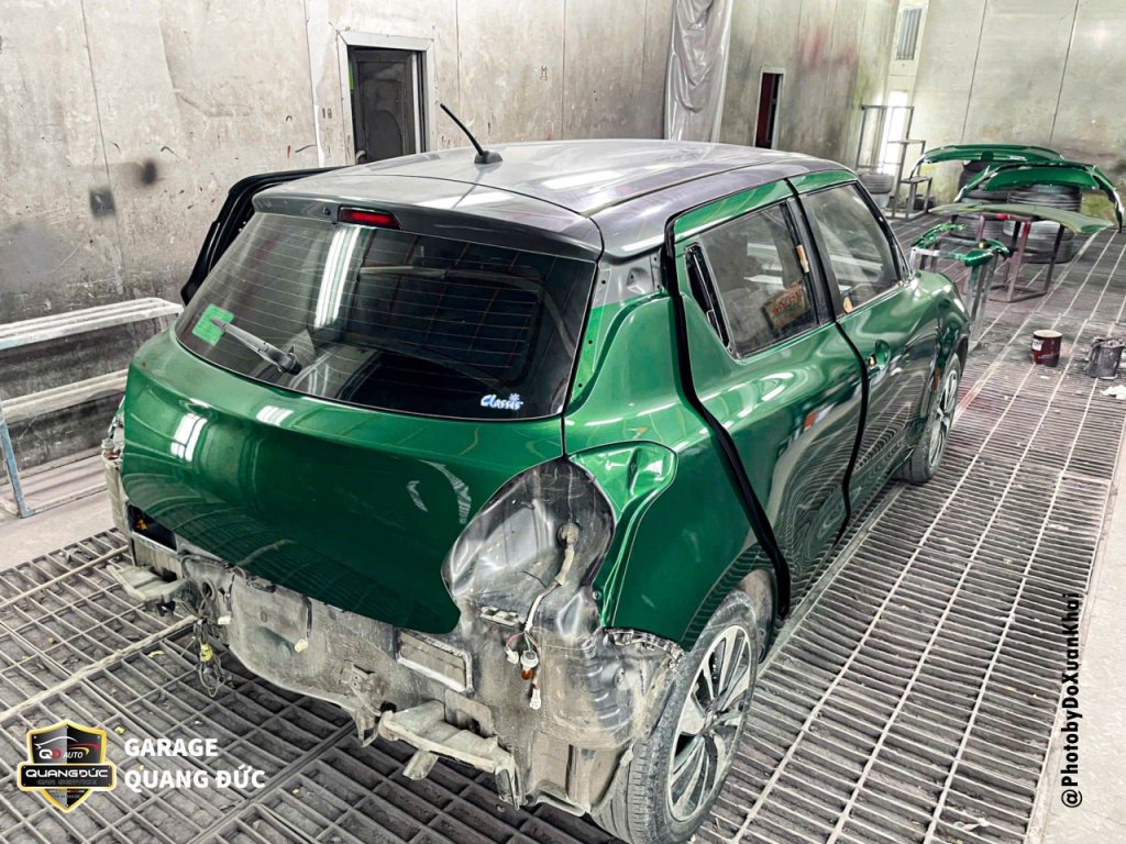 SUZUKI SWIFT -  ĐỔI MÀU TỪ XÁM SANG XANH LÁ TRỪ NÓC KHAIPHUCHOI QUANGDUCAUTO (5).jpg