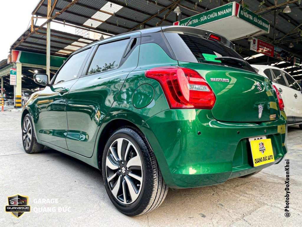 SUZUKI SWIFT -  ĐỔI MÀU TỪ XÁM SANG XANH LÁ TRỪ NÓC KHAIPHUCHOI QUANGDUCAUTO (36).jpg