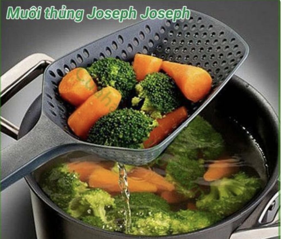 Muôi thủng Scoop™ Plus Black Colander Joseph Joseph 100666.jpg