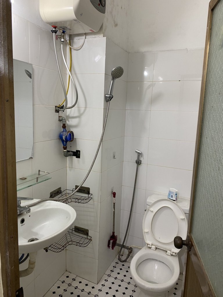 402_7 WC.jpg