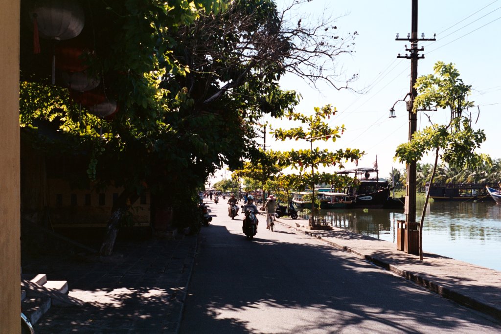 AB013.jpg
