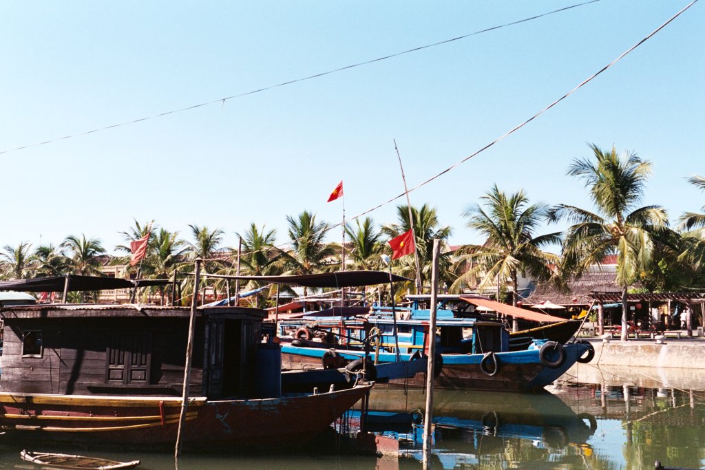 AB010.jpg