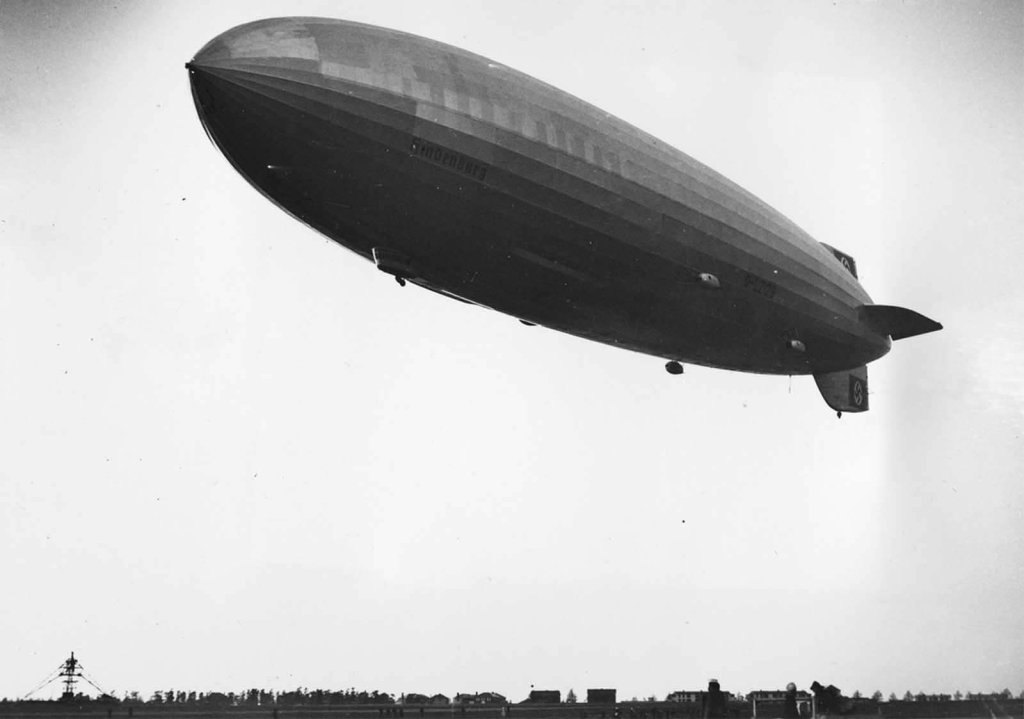 Airship 1937_5_6 (7) LZ-129 Hindenburg.jpg