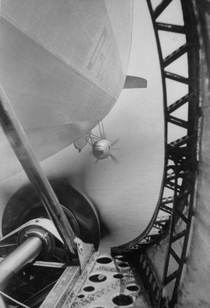 Airship 1937_5_6 (17) LZ-129 Hindenburg.jpg