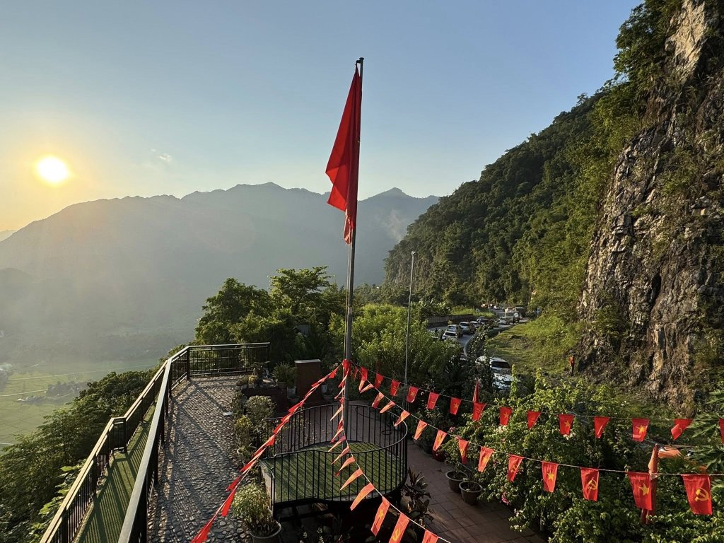 ảnh mai châu 1.jpg