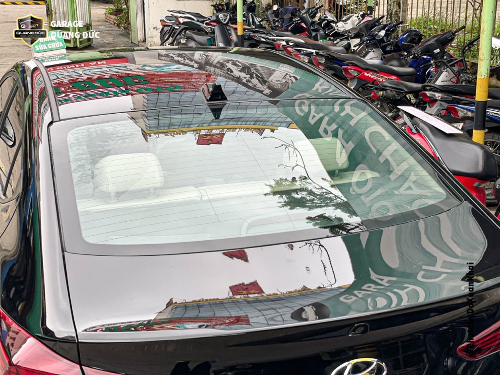 HYUNDAI ELANTRA ĐEN - VỠ KÍNH HẬU, MÓP NÓC quangducauto khaiphuchooi (15).jpg