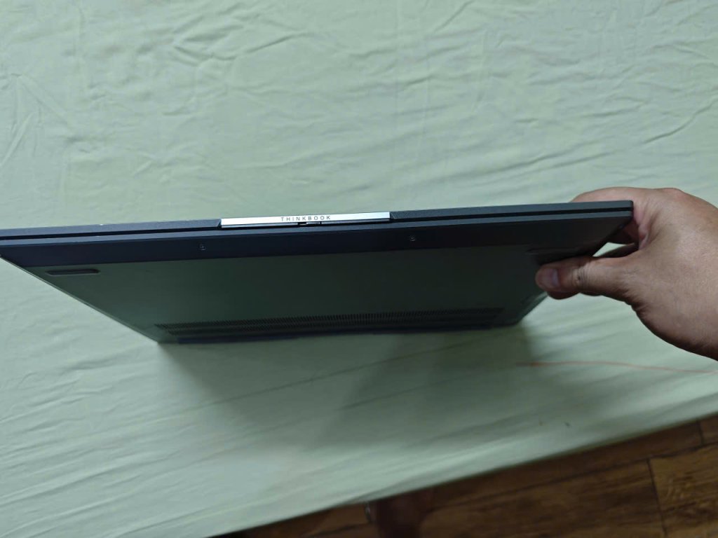 z7863756994295_000_772aec2c332517f81e6b86028653f349.jpg