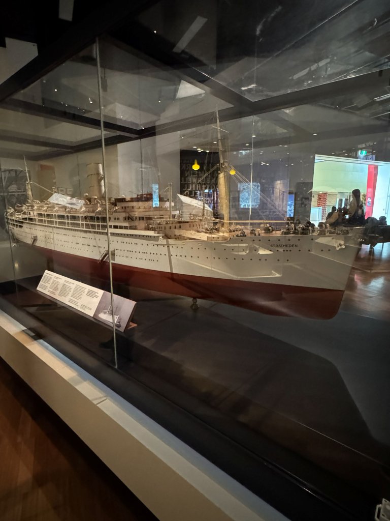 Melb Museum (ship).jpg