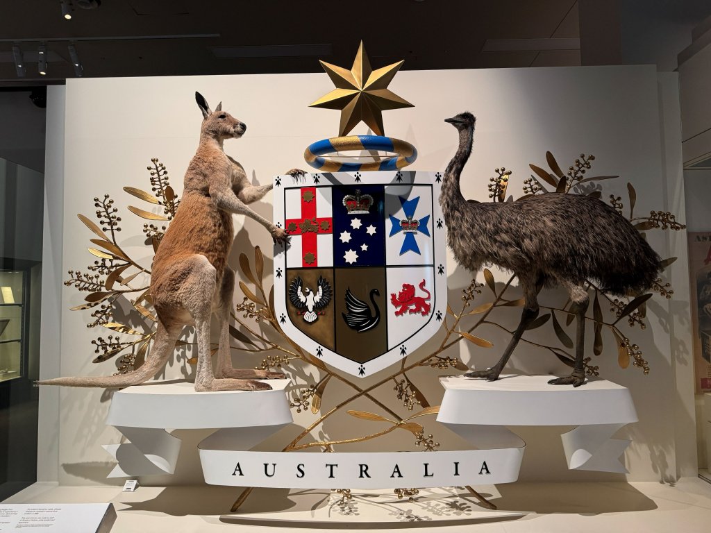 Melb Museum (coat of arms).jpg