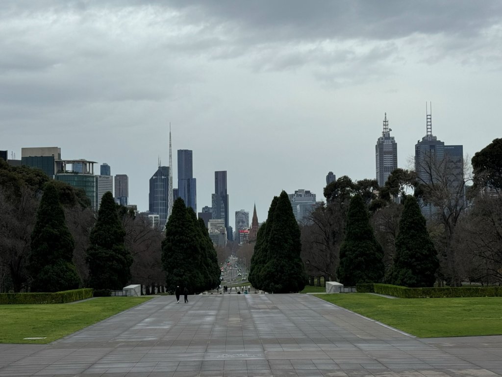 Shrine of Remembrance front.jpg