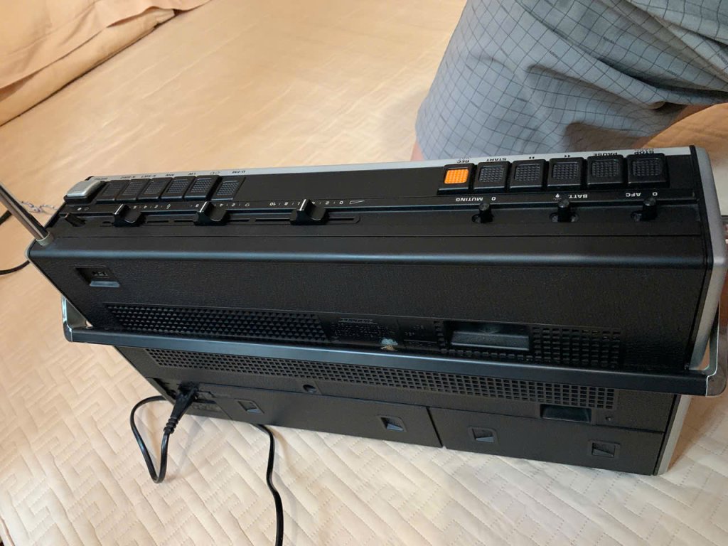 grundig3.jpg