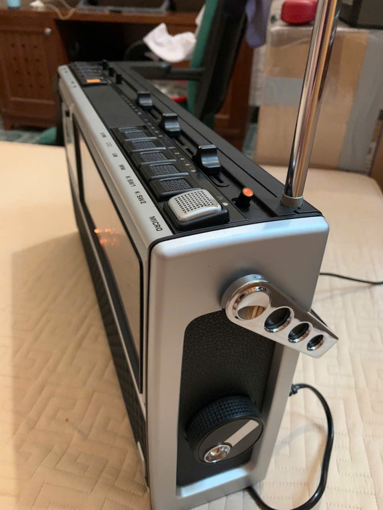 grundig1.jpg