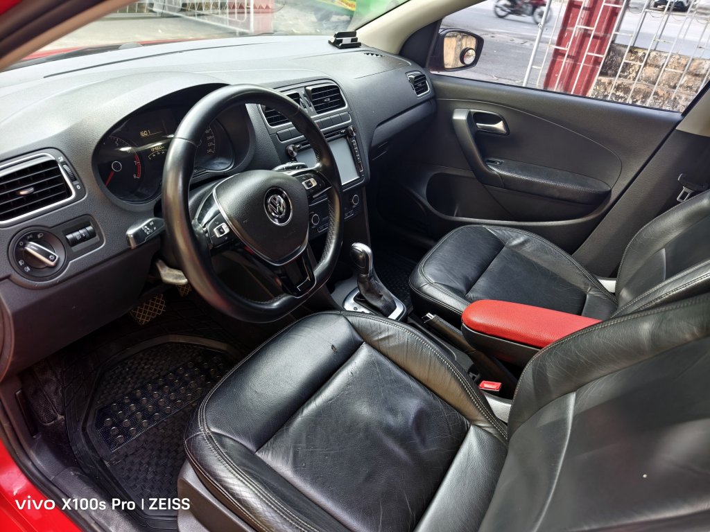 VW Polo (6).jpg