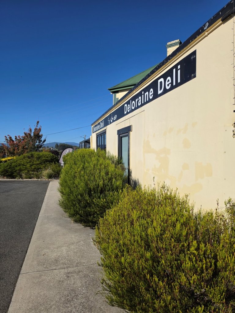 Deloraine deli.jpg