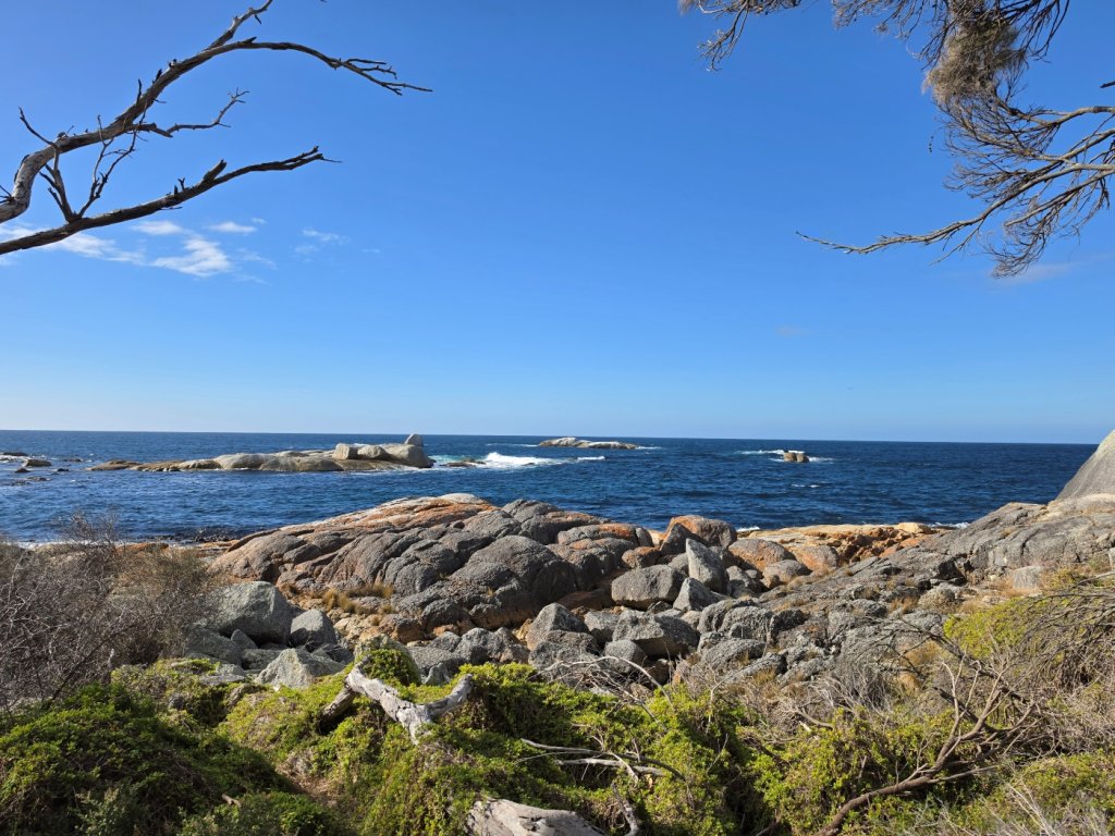 bicheno beach 2.jpg