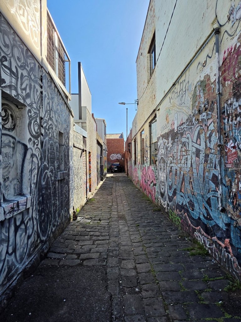 Graffiti in Collingwood.jpg
