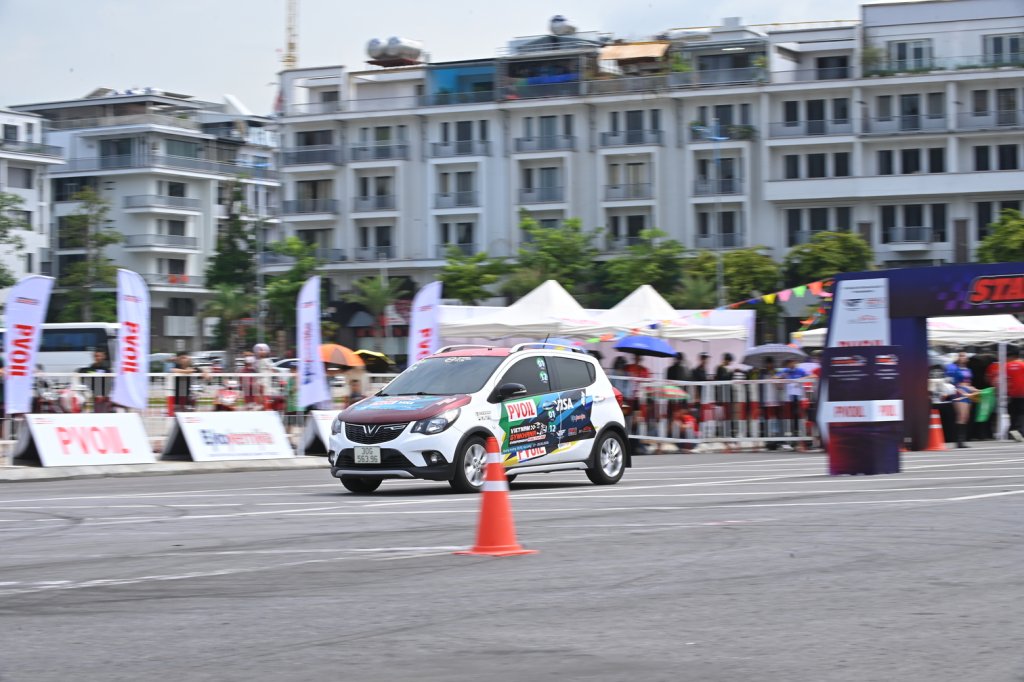 FIN_2266.jpg