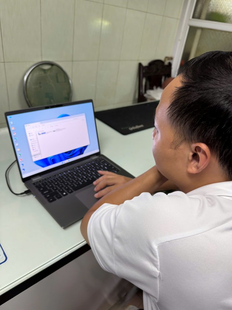 laptop-doanh-nhan-dell-latitude-7440-mong-nhe.jpg