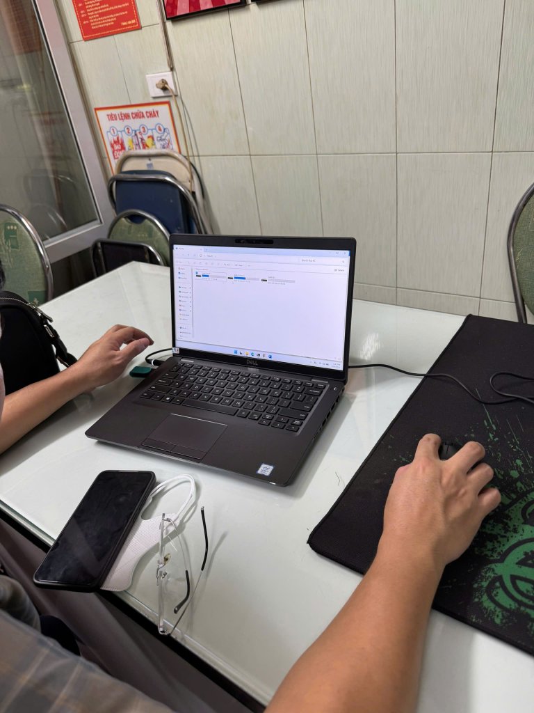 laptop-van-phong-dell-latitude-5500-gia-re.jpg