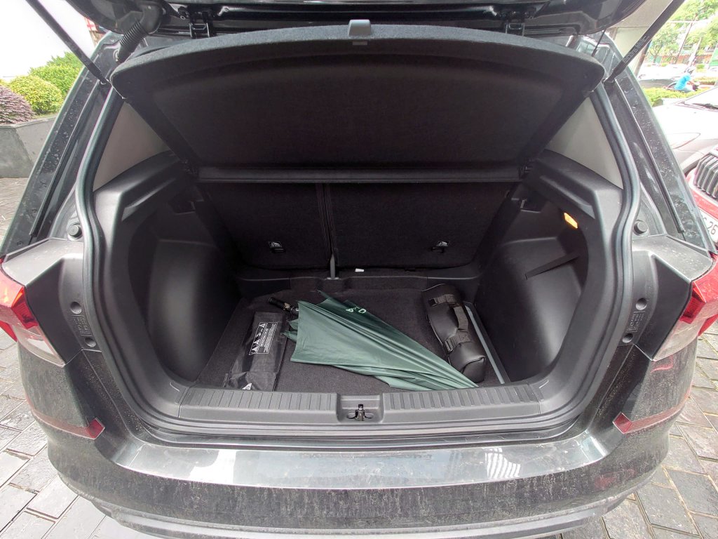 khoang hanh ly skoda kushaq sau 14.000km.jpg