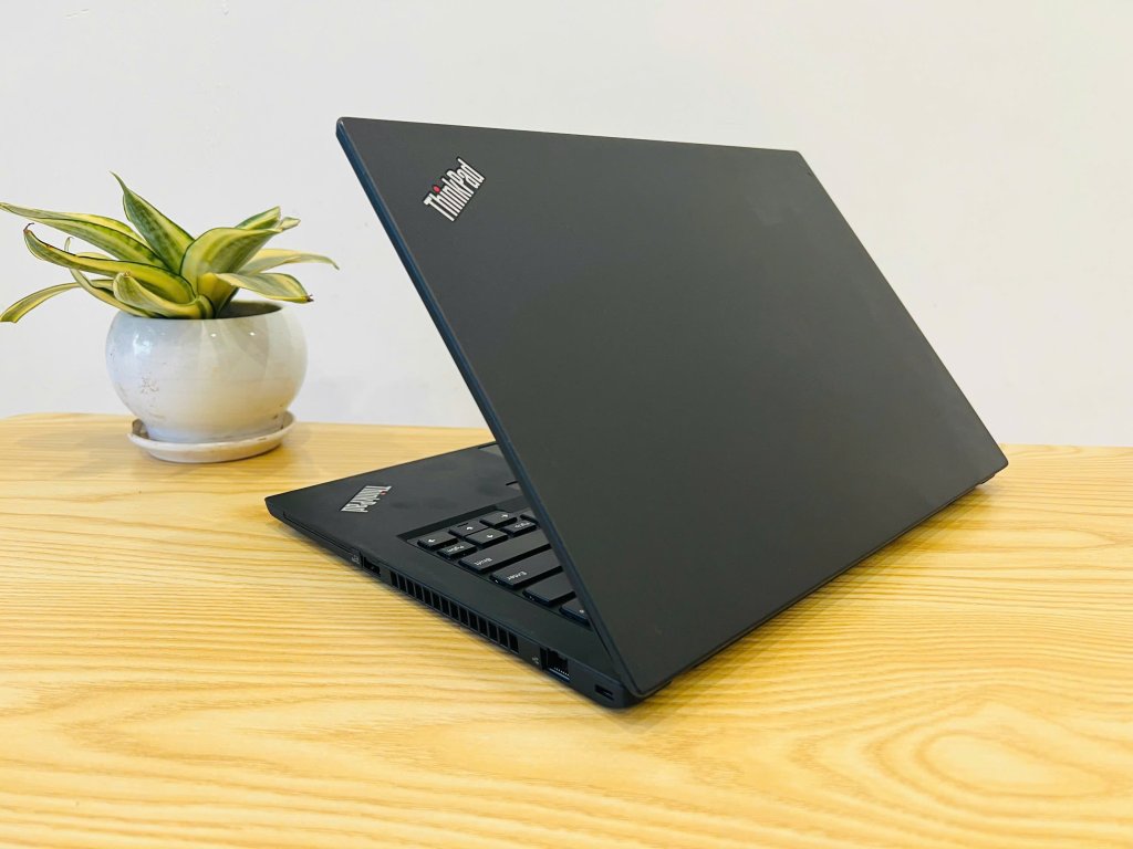 ThinkPad T14 Gen 2 Ryzen 5 (4).jpg