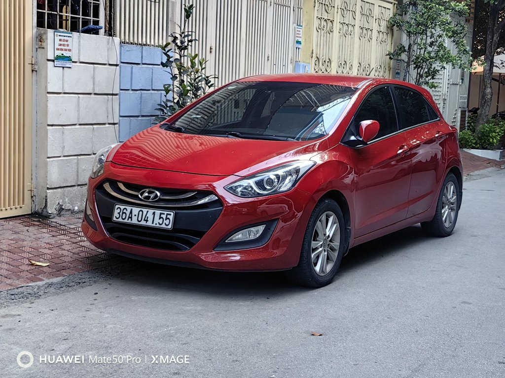 Hyundai i30 2012 (1).jpg