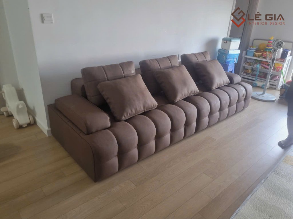 Ảnh chụp thực tế sofa da nỉ phòng khách cao cấp dáng l và văng (728).jpg