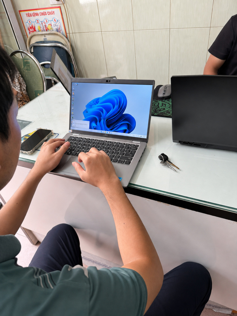 mua-laptop-dell-latitude-5430-nhap-khau-uy-tin.png