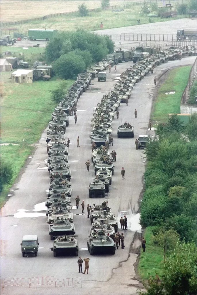 Nga 1991_8_19 (22).jpg